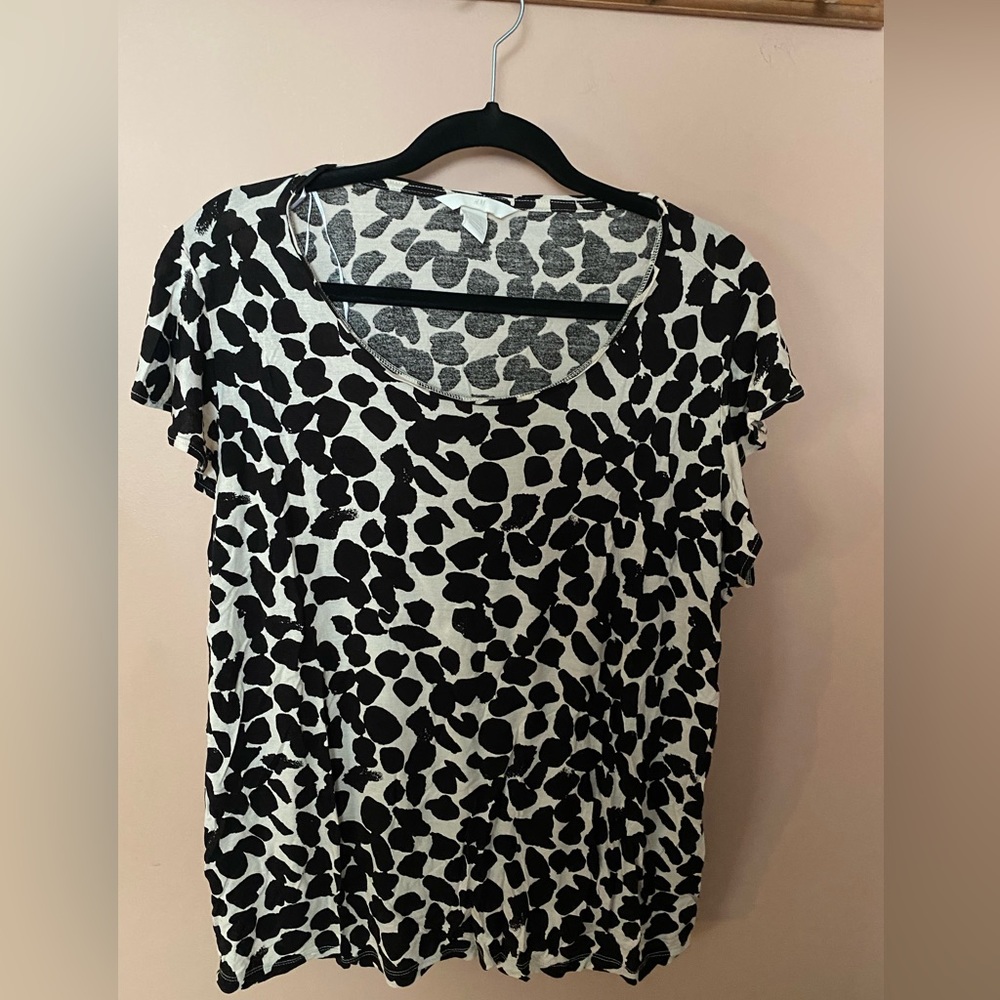 Short sleeve top